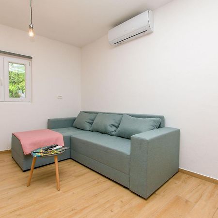 Apartment Petea Omiš Eksteriør billede