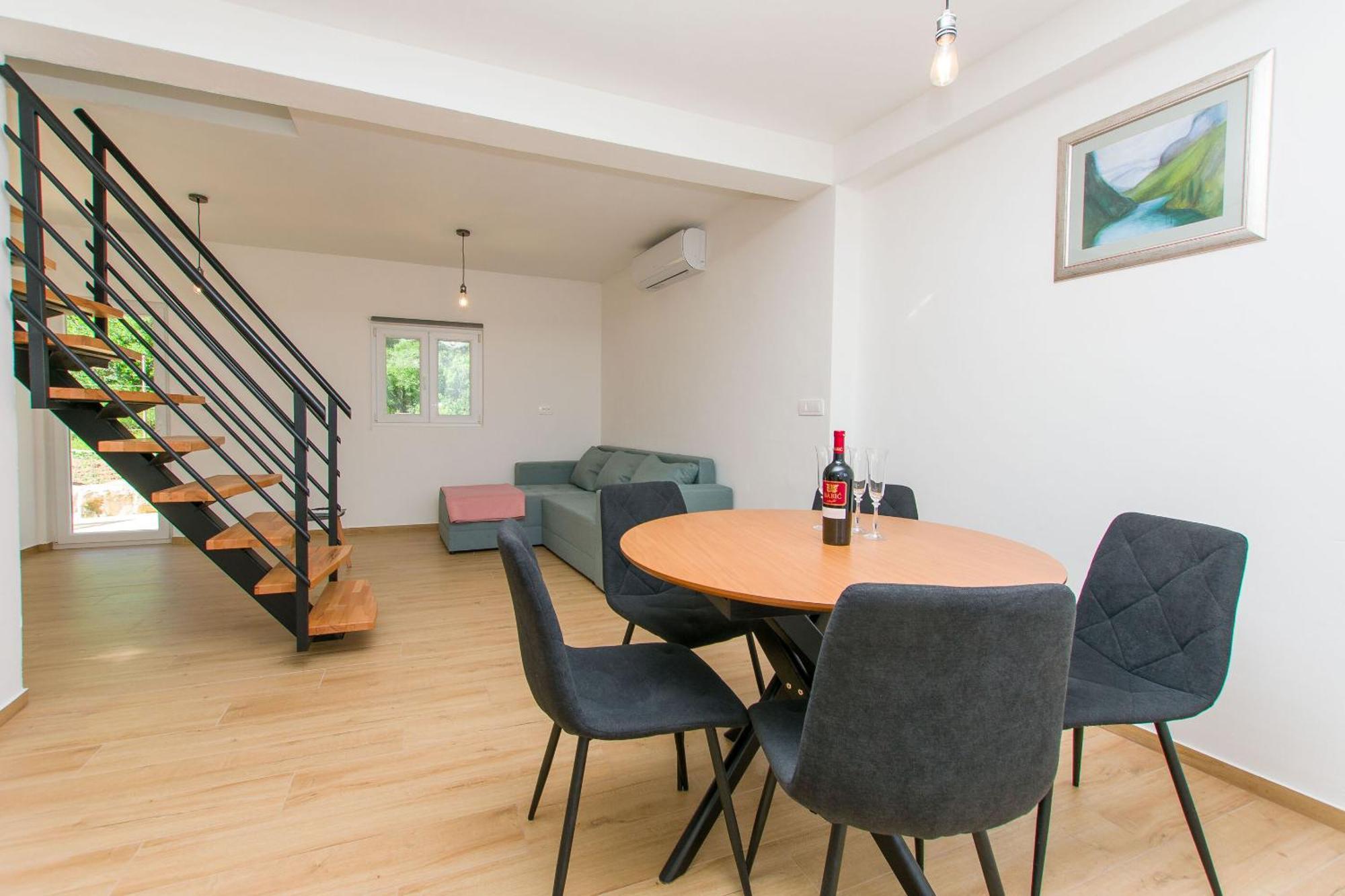 Apartment Petea Omiš Eksteriør billede