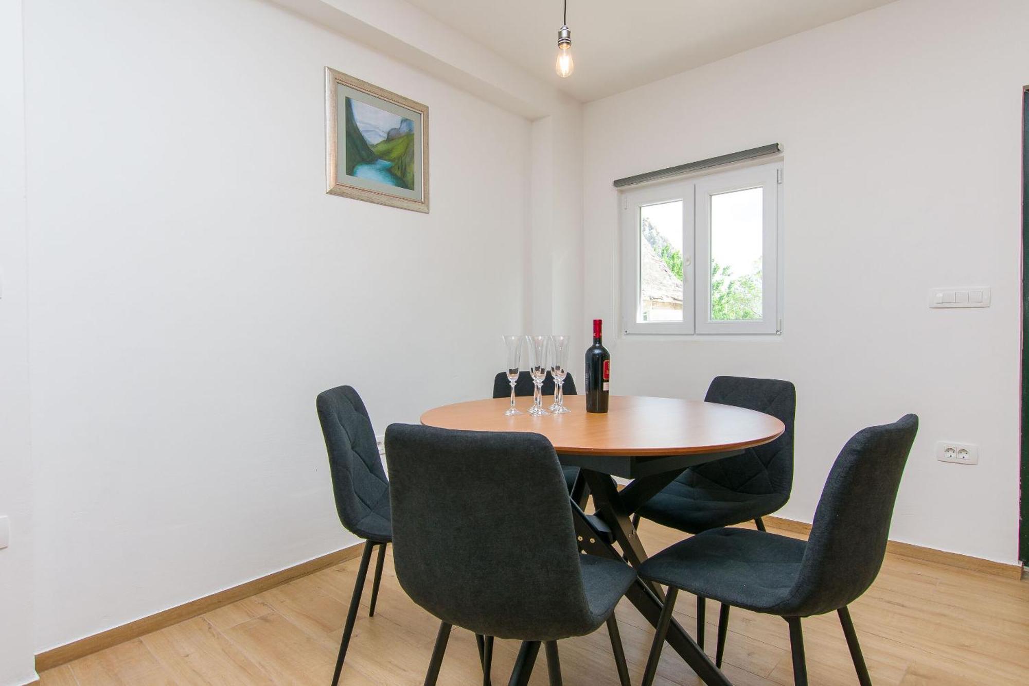Apartment Petea Omiš Eksteriør billede