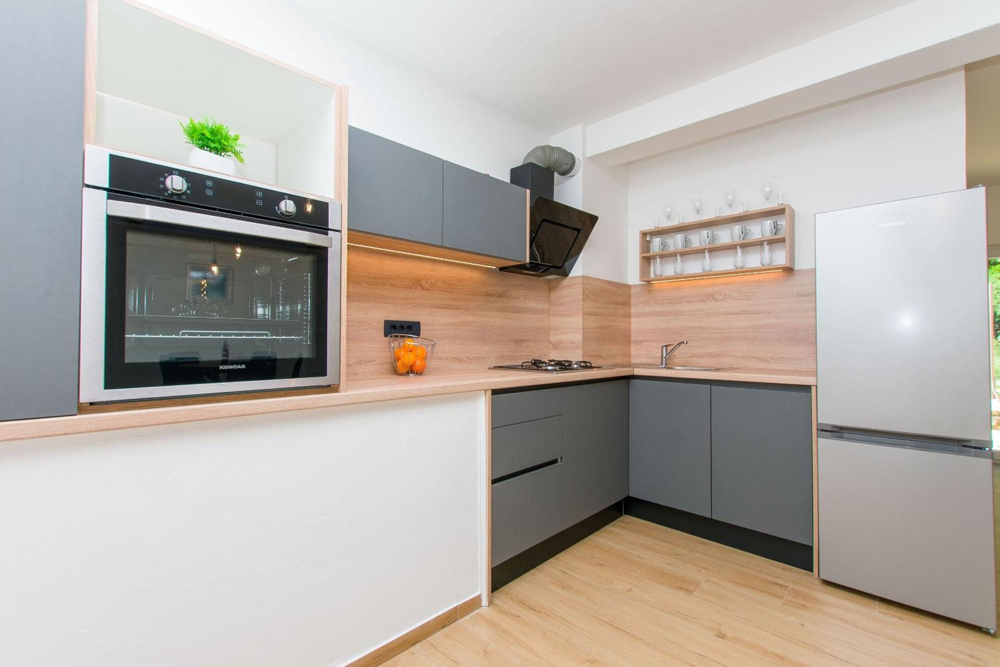 Apartment Petea Omiš Eksteriør billede