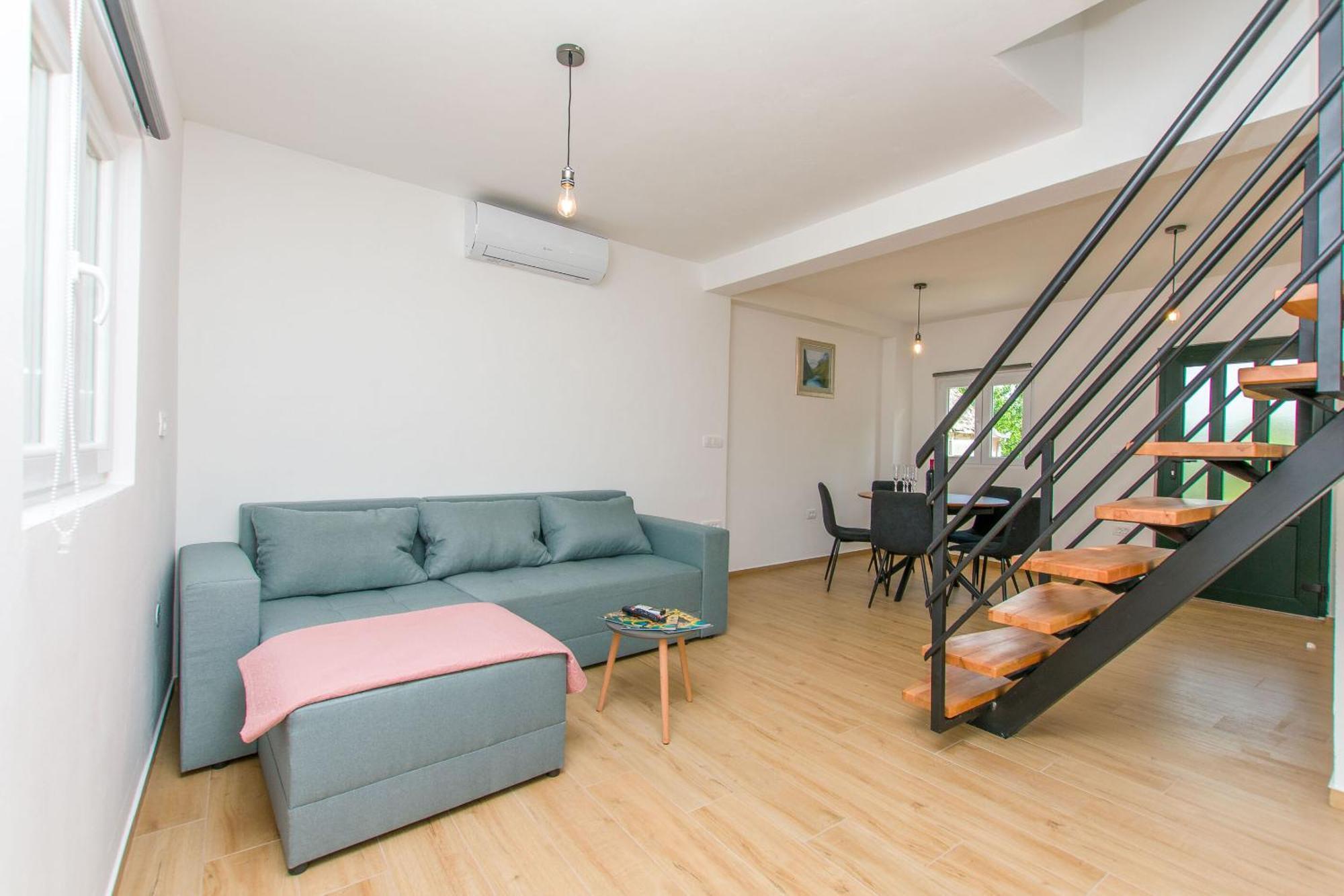 Apartment Petea Omiš Eksteriør billede