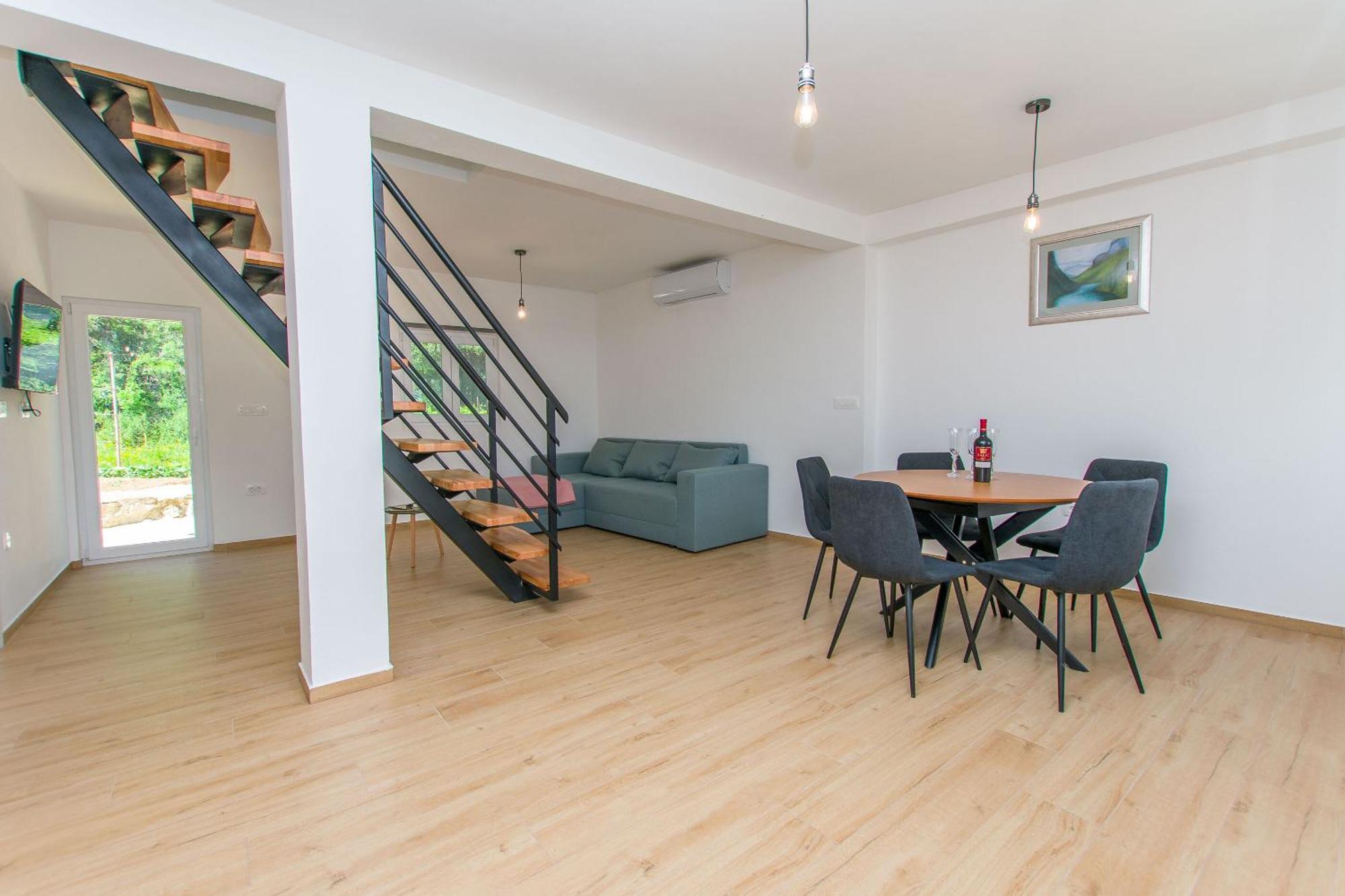 Apartment Petea Omiš Eksteriør billede