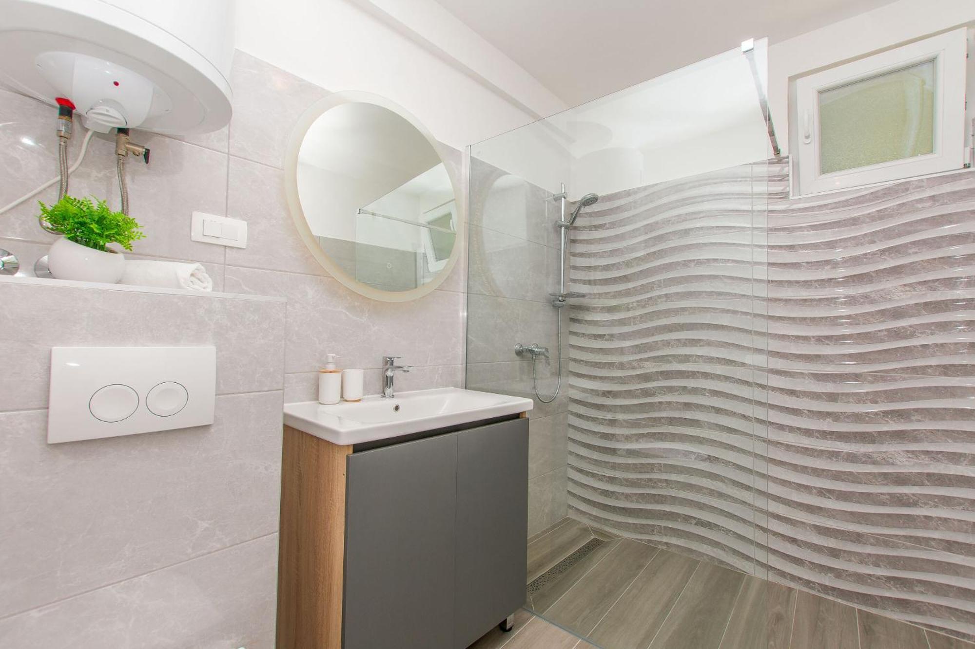 Apartment Petea Omiš Eksteriør billede