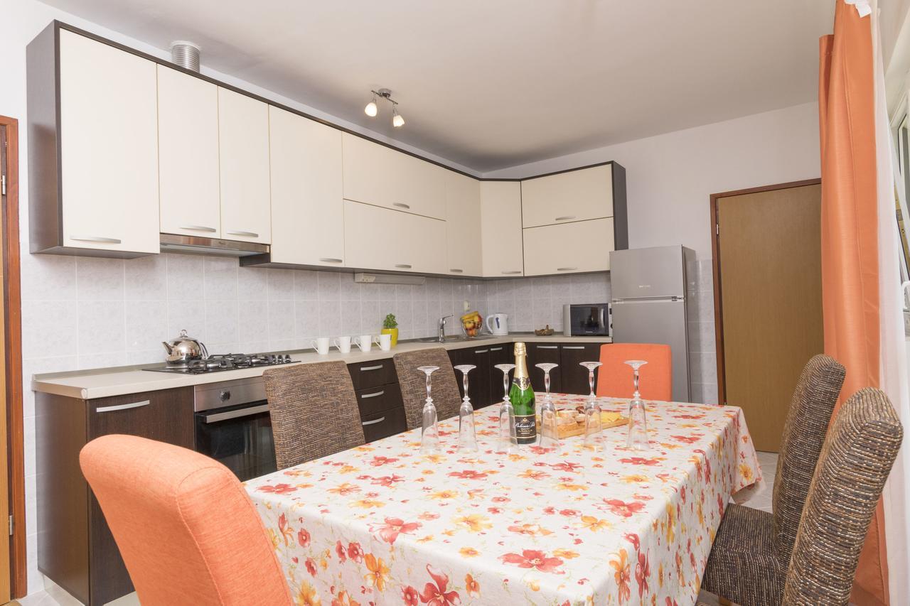 Apartment Petea Omiš Værelse billede