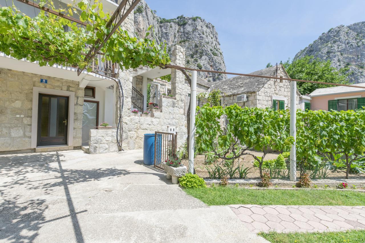 Apartment Petea Omiš Eksteriør billede