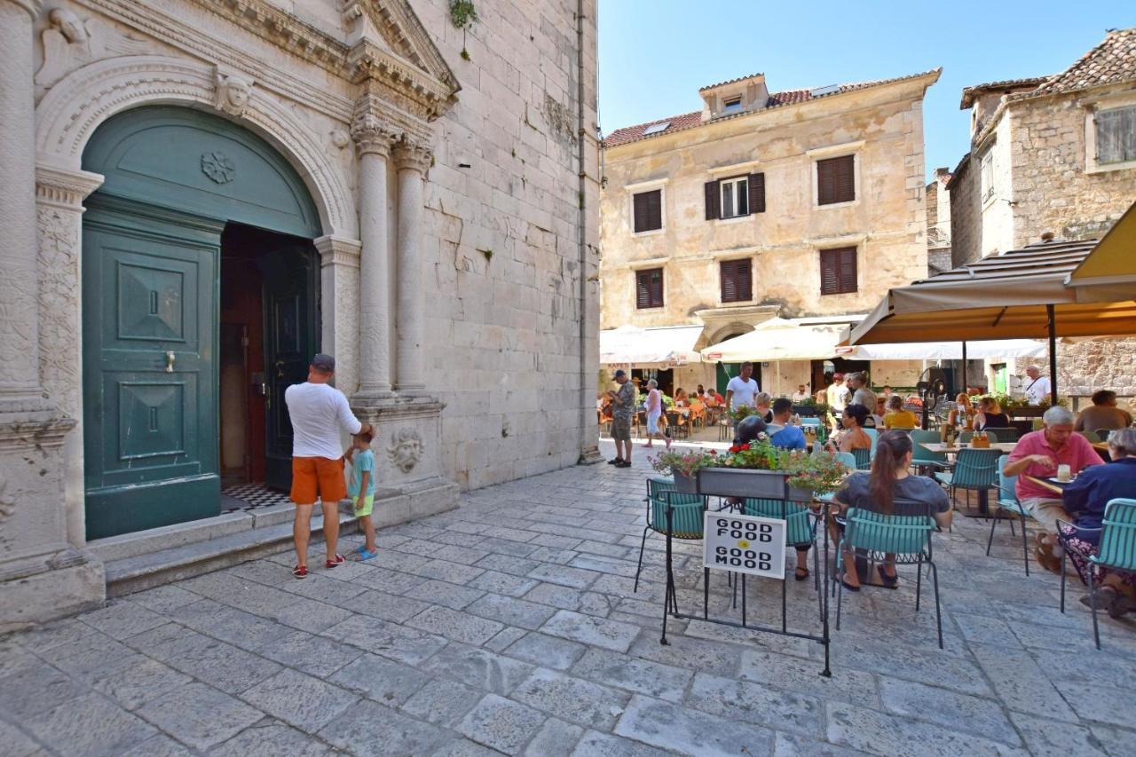Apartment Petea Omiš Eksteriør billede
