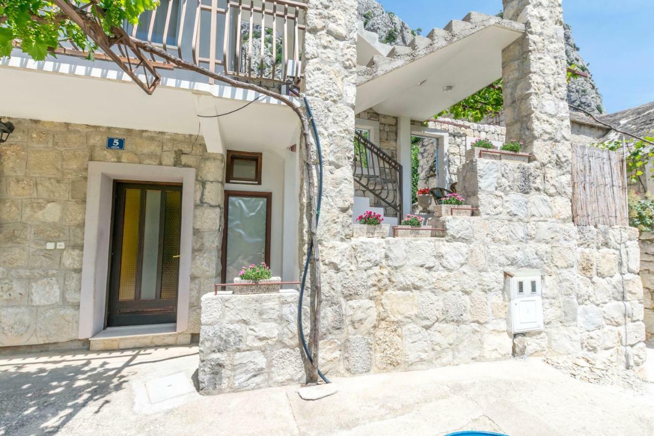 Apartment Petea Omiš Eksteriør billede