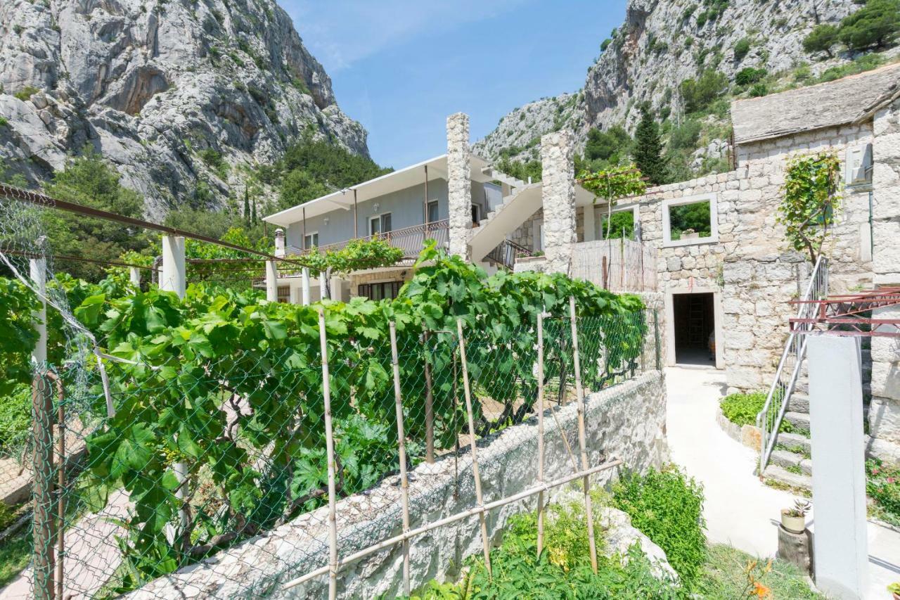 Apartment Petea Omiš Eksteriør billede